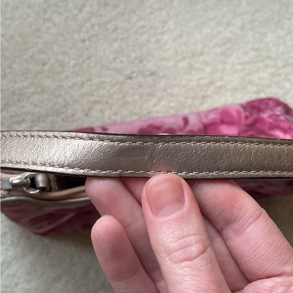 Coach Pink Floral Women's Bag - Picture 9 of 13